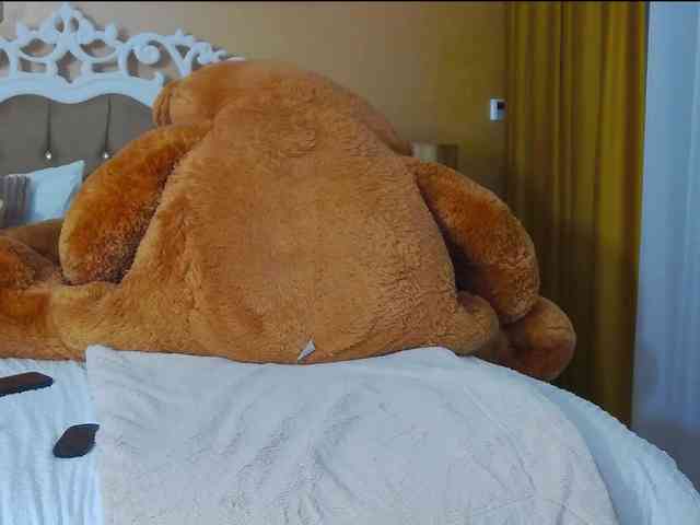 golden-caroline webcam