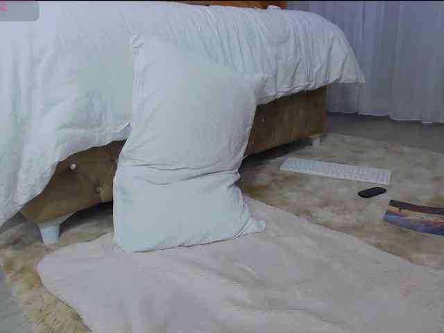 golden-caroline webcam