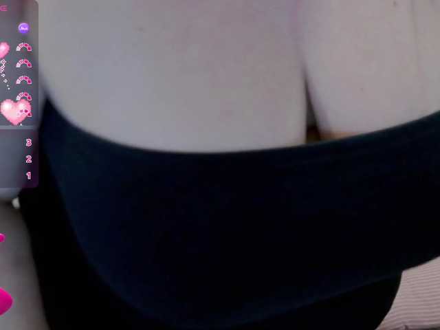 lisette- webcam bongacams model stream image
