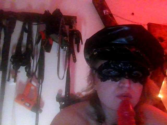 MORTICIA-696