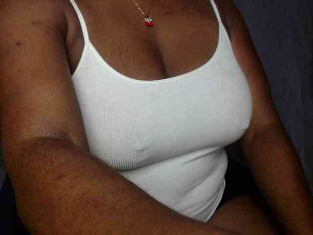 Sexy-petitqueen webcam