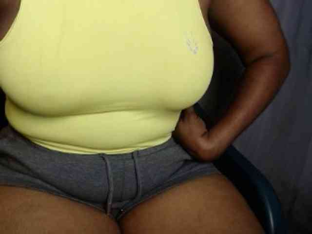 Sexy-petitqueen webcam