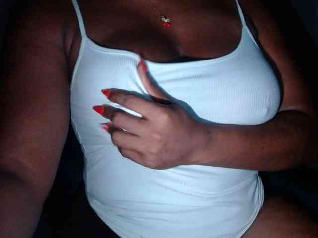 Sexy-petitqueen webcam