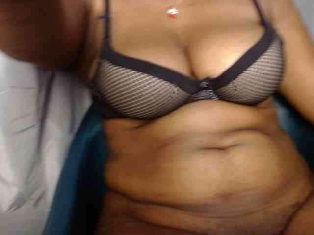 Sexy-petitqueen webcam