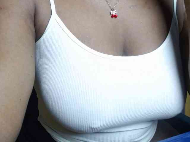 Sexy-petitqueen webcam