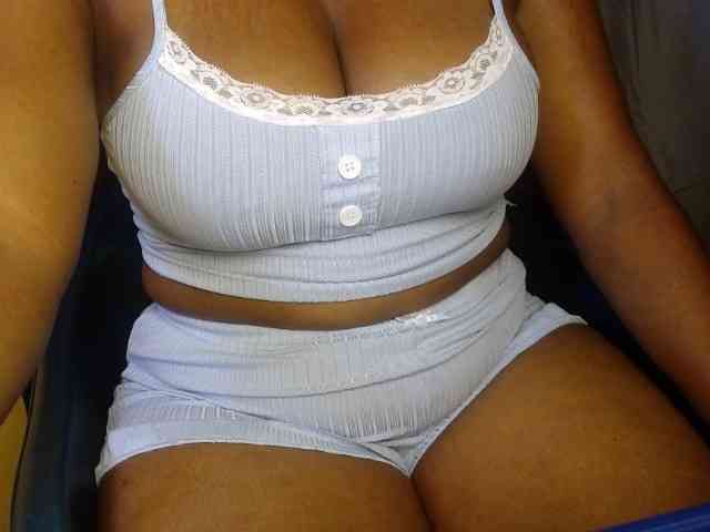 Sexy-petitqueen webcam