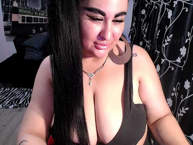 NaturalWoman live cam on BongaCams