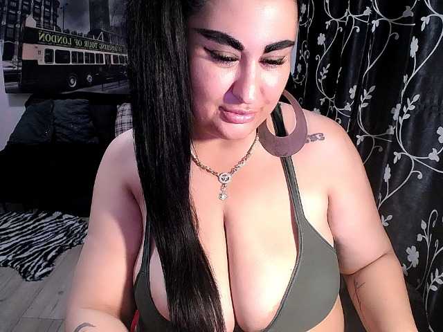 NaturalWoman live cam on BongaCams