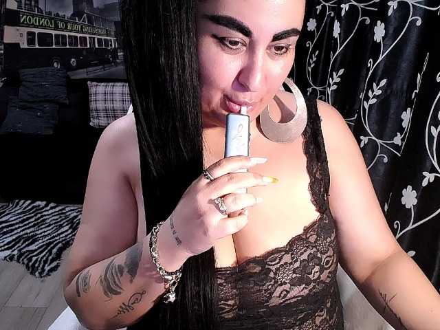 NaturalWoman live cam on BongaCams