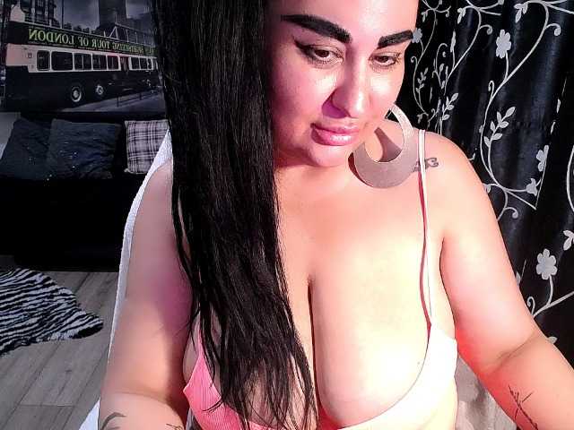 NaturalWoman live webcam show