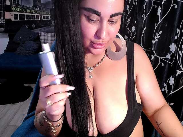 NaturalWoman live cam on BongaCams
