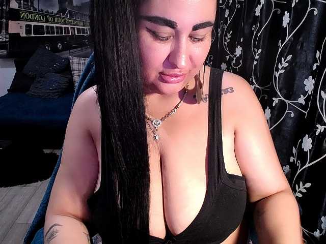 NaturalWoman, 34 y/o - Live Cam on BongaCams