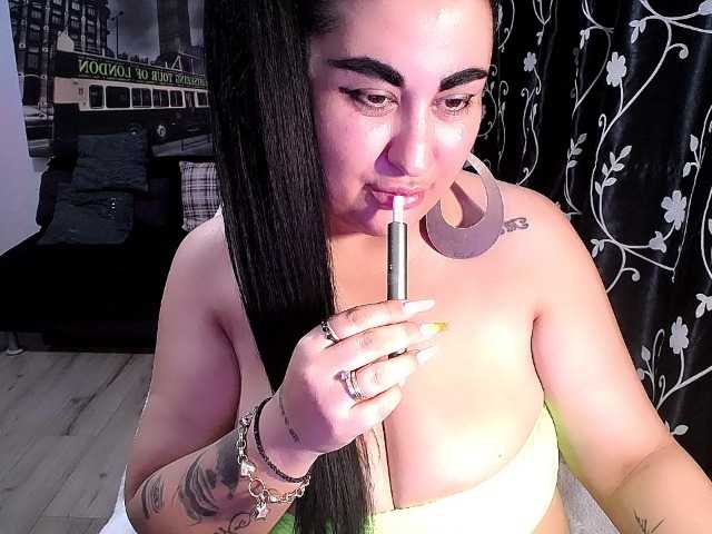 NaturalWoman live cam on BongaCams