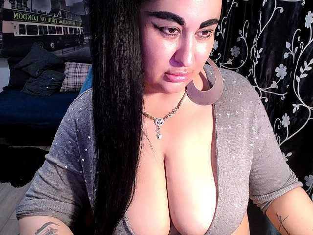 NaturalWoman live cam on BongaCams