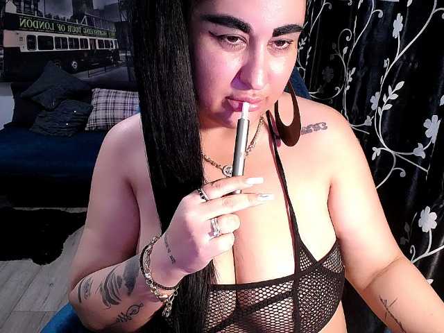 NaturalWoman live cam on BongaCams