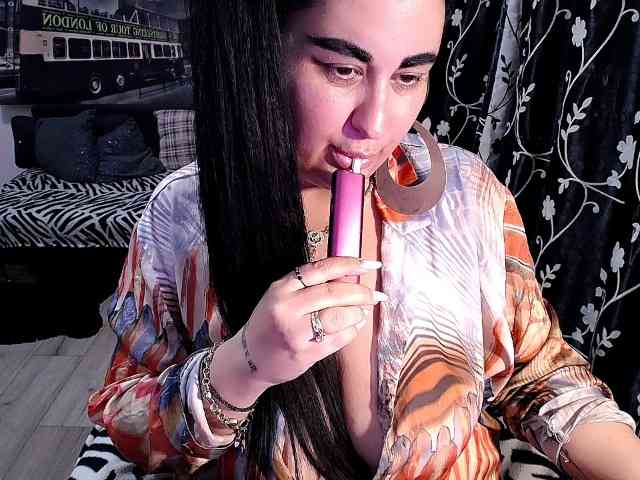 NaturalWoman webcam