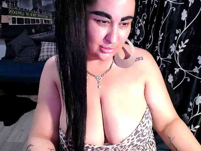 NaturalWoman webcam
