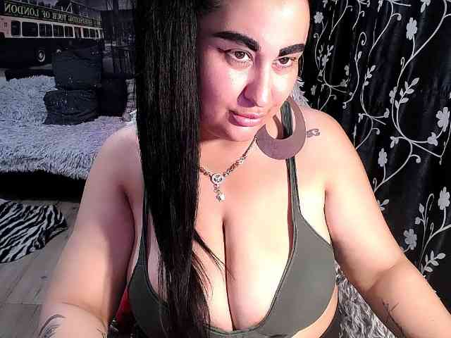 NaturalWoman webcam