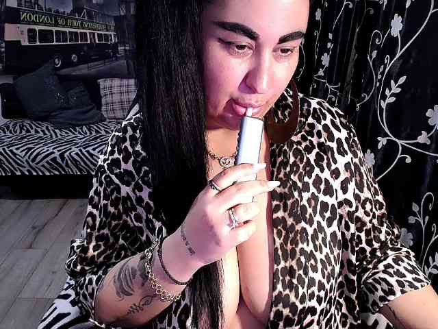 NaturalWoman webcam
