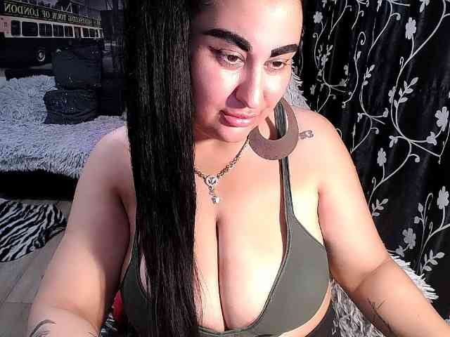 NaturalWoman webcam