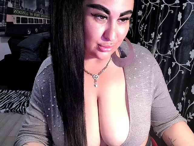 NaturalWoman webcam