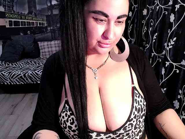NaturalWoman webcam