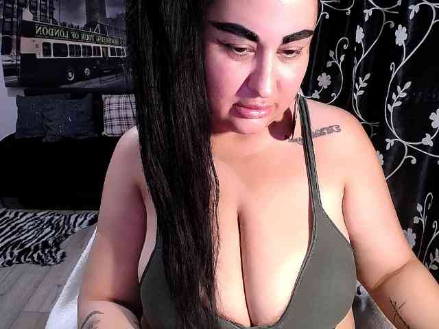 NaturalWoman webcam