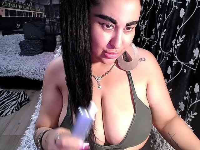 NaturalWoman webcam