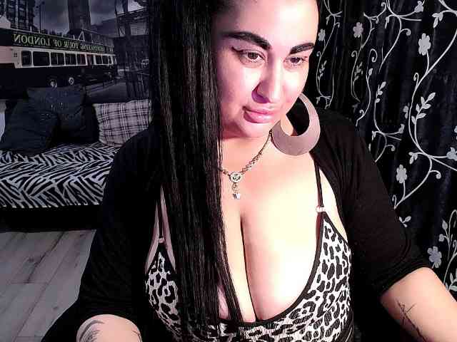 NaturalWoman webcam