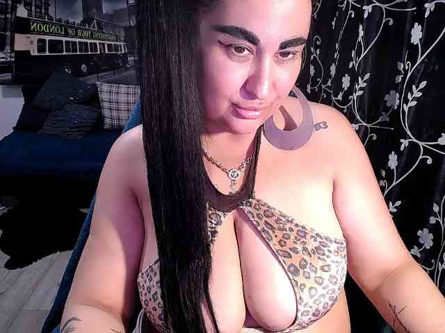 NaturalWoman webcam