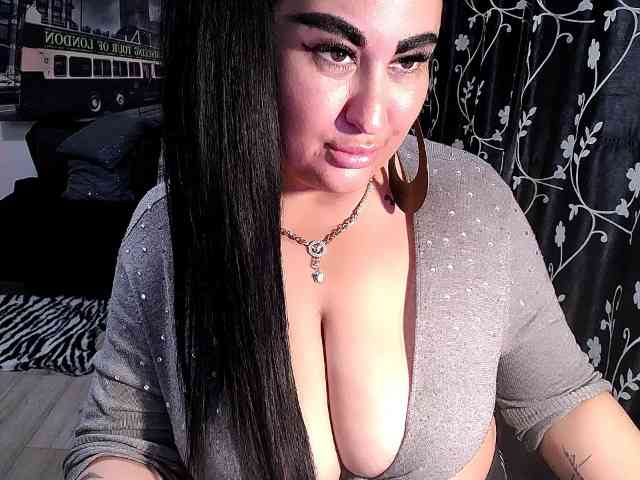 NaturalWoman webcam