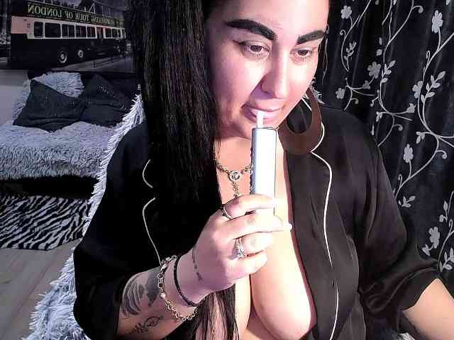 NaturalWoman webcam
