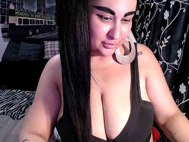 NaturalWoman webcam