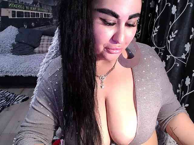 NaturalWoman webcam