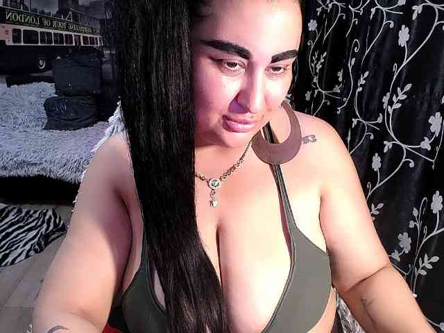 NaturalWoman webcam