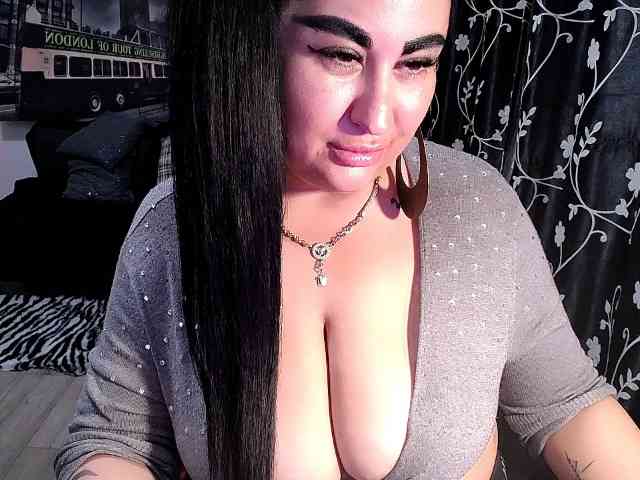 NaturalWoman webcam