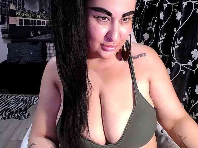 NaturalWoman webcam