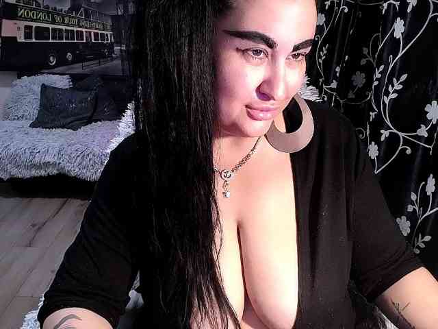 NaturalWoman webcam