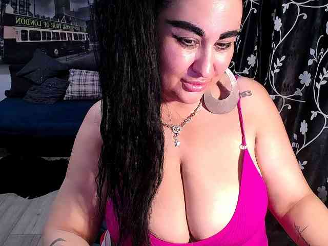 NaturalWoman webcam