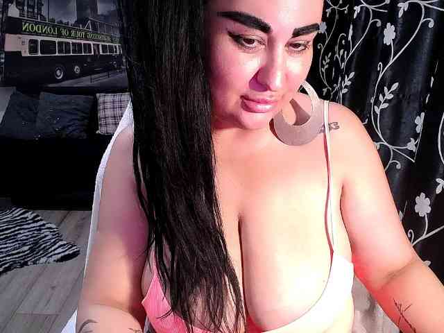 NaturalWoman webcam