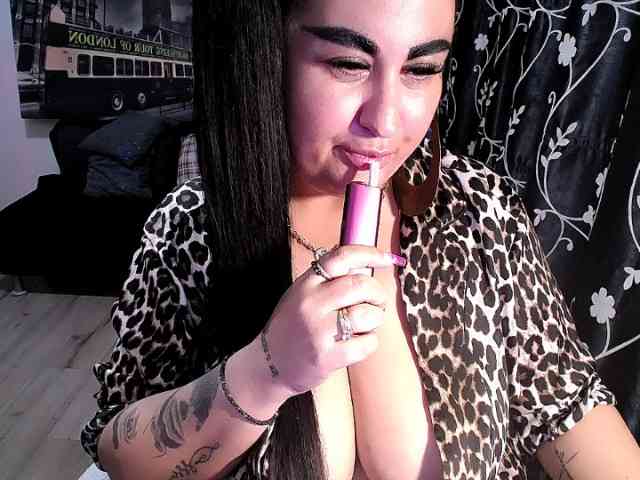 NaturalWoman webcam