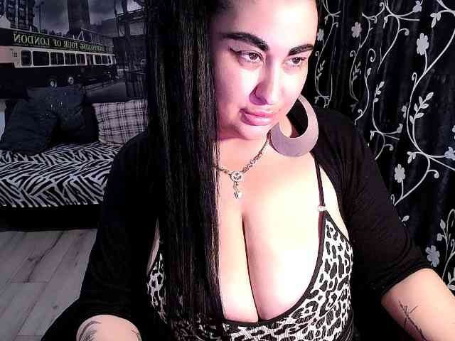 NaturalWoman webcam