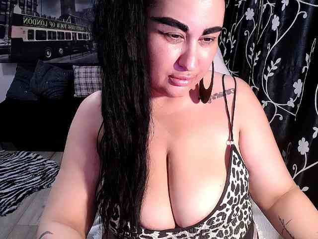 NaturalWoman webcam