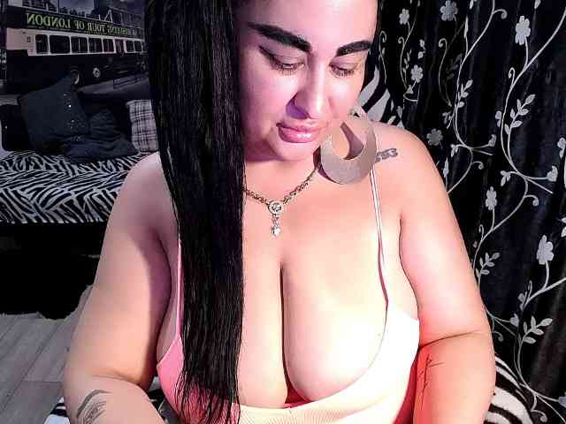 NaturalWoman webcam