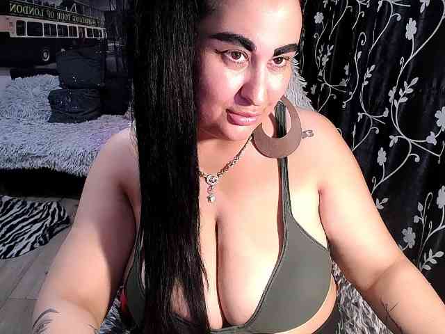 NaturalWoman webcam