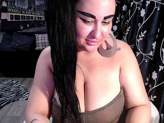NaturalWoman webcam