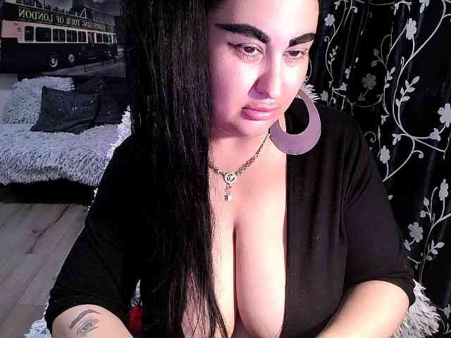 NaturalWoman webcam