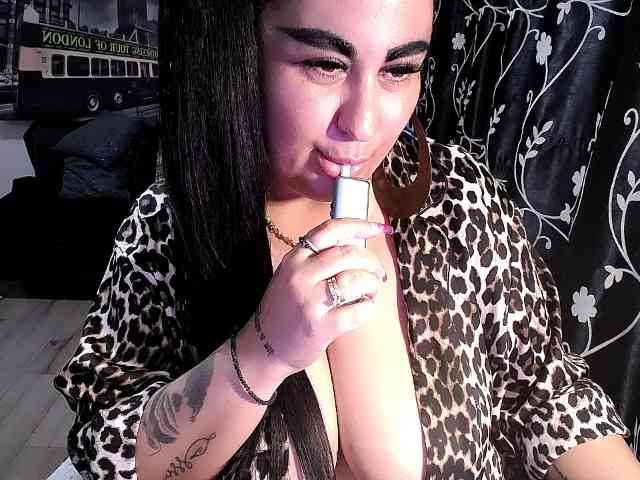 NaturalWoman webcam
