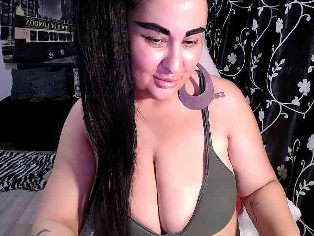 NaturalWoman webcam