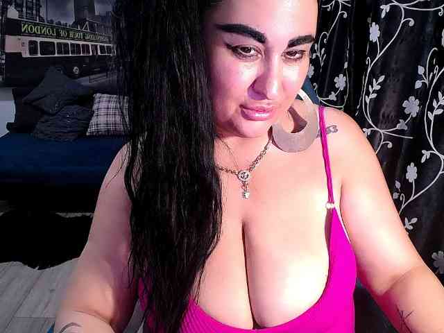 NaturalWoman webcam